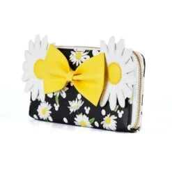 Loungefly Disney Minnie Mouse Daisies Ziparound Wallet -Loungefly IMG 6883
