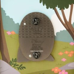 Loungefly Disney Snow White Lenticular Scene 3 Inch Collector Pin -Loungefly WDPN3044 LFDISNEYSNOWWHITELENTICULARSCENE3INCOLLECTORBOXPIN0798BACK